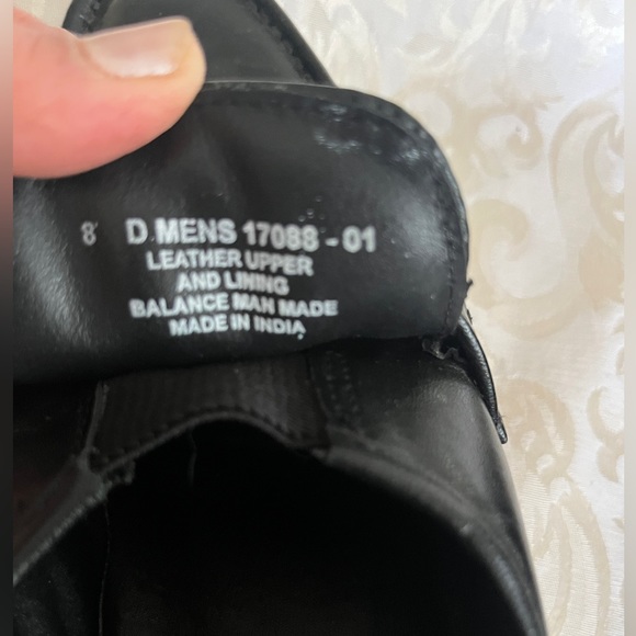 Florsheim leather black shoes for me man, size 8 - Picture 3 of 9